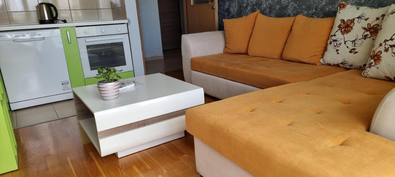 Naki Apartmani Подгорица Экстерьер фото