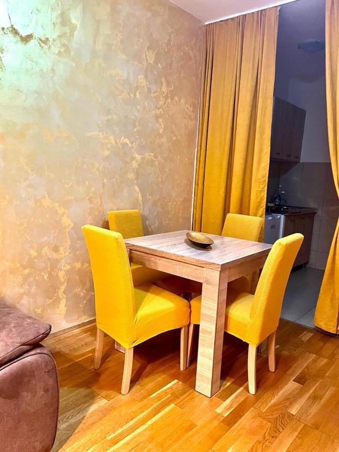 Naki Apartmani Подгорица Экстерьер фото