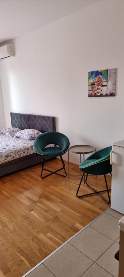Naki Apartmani Подгорица Экстерьер фото
