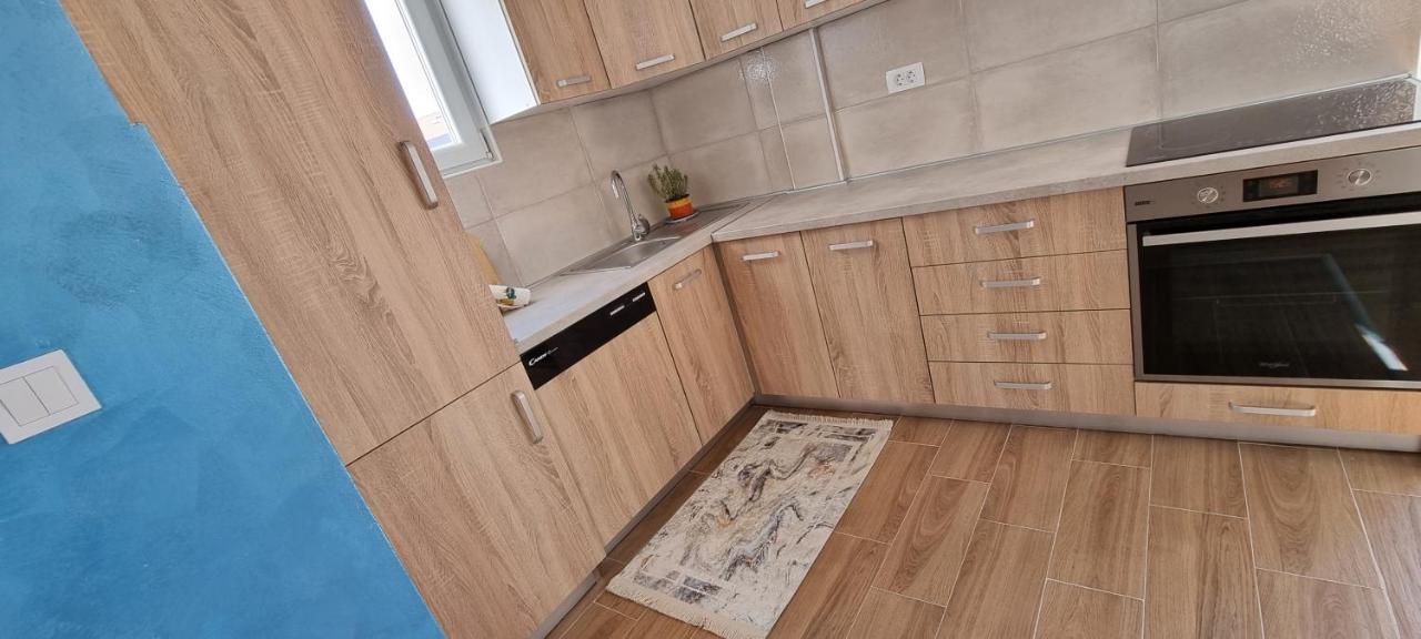 Naki Apartmani Подгорица Экстерьер фото