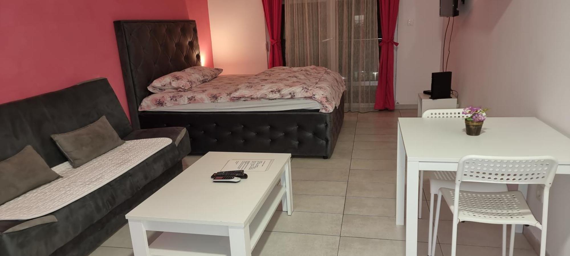 Naki Apartmani Подгорица Номер фото